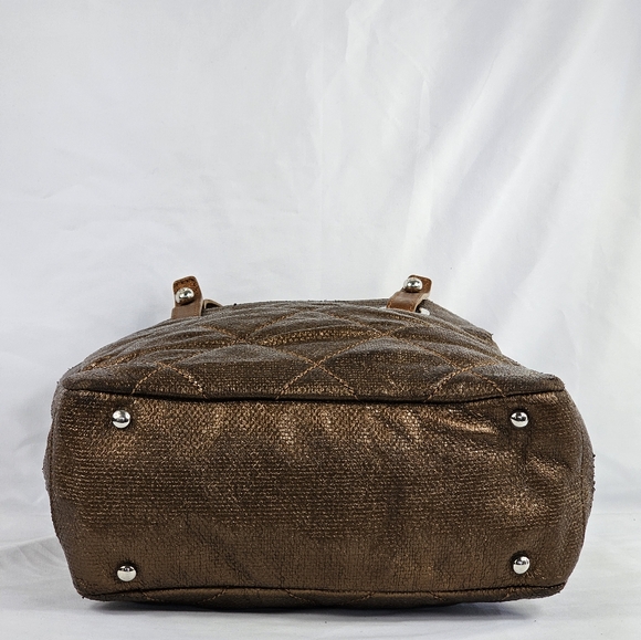 CHANEL Medium Paris-Biarritz Tote - Picture 5 of 9